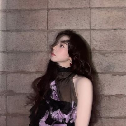 Thalassalle's profile picture. Belle, brine, and bravery. Selenina Thalassa. SL2MS4027 + Arithmancy.