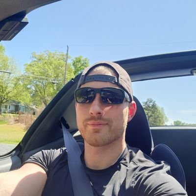 mactrades4878's profile picture. 