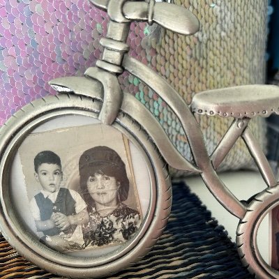 CarmenM39096857's profile picture. Democrata Madre. Abuela. Maestra Jubilada