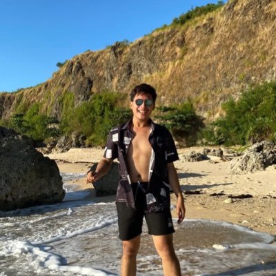 blrsrrccn's profile picture. making money being pretty and witty