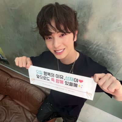 uvnmnz's profile picture. 💙 𝓂ℯ𝓁ℴ𝒹𝓎 ⁵⁷²