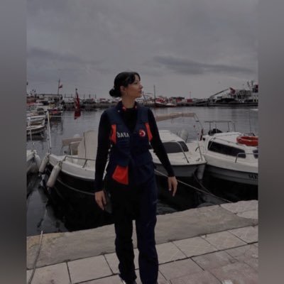 k_melisygmrr's profile picture. B💍 Gazi Üni'21 | Anadolu Üni'23 search&rescue ,AFAD🧑🏻‍🚒 @Galatasaraysk