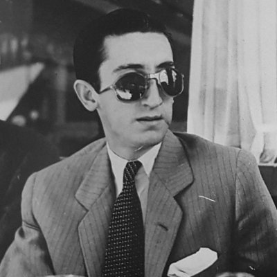 juanmanevado_'s profile picture. “Soy el loco de la colina. Mi territorio es la noche. Mi compañía eres tú. Mi sueño, un mundo limpio."

Del Córdoba y de Córdoba.