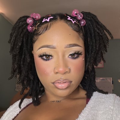 makeupmagikk's profile picture. •MUA ~ •Virtual Stylist ~ •Food Creator