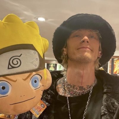 machinegunjules's profile picture. diet coke, mgk, and dad jokes