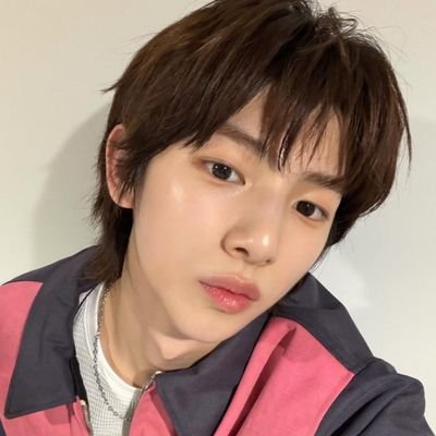 stuckcatto's profile picture. i am mine