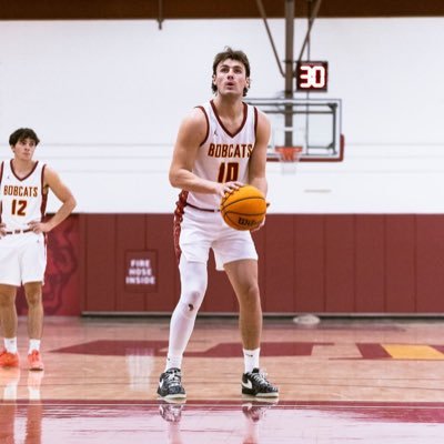 CharlieStalli16's profile picture. 6’7 | Guard Forward | Saddleback MBB