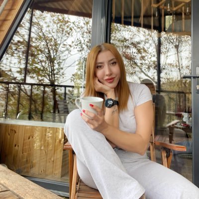 aslanlardancns's profile picture. Güneş Terazi Yükselen Yengeç ay oğlak minnoşu. 💙💛 Fenerbahçe