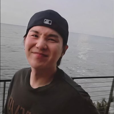 Snowflow134340's profile picture. 