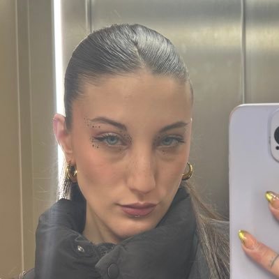 osakicarmen's profile picture. politóloga (ciencias políticas y de la administración) / máster en pensamiento estratégico y seguridad global ugr / esp - pt / she/her🏳️‍🌈