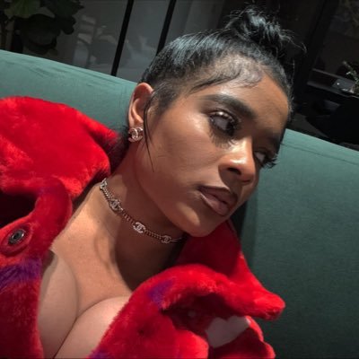 Mynamenaj2's profile picture. a woman of many masterpieces.