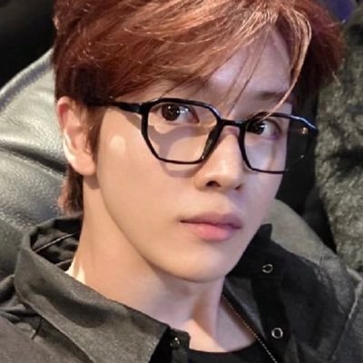 sungchanxslur's profile picture. 