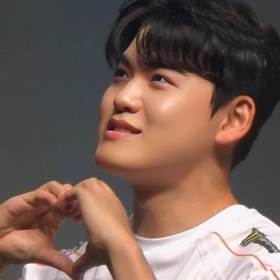 keguvy's profile picture. ╭♡ i'm just here for DZOFGK ˚⟡˖ ࣪chovy
@gumayusi_min I'm always proud of you and next to you.🥐
HLE GUMAYUSI ﹒T1 KERIA