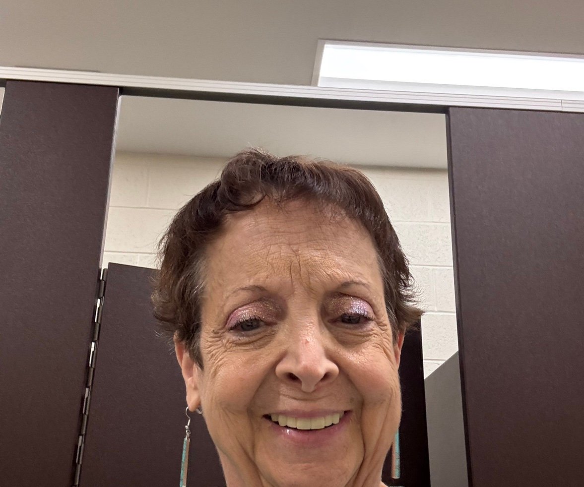 EllynCaplaz59y's profile picture. 