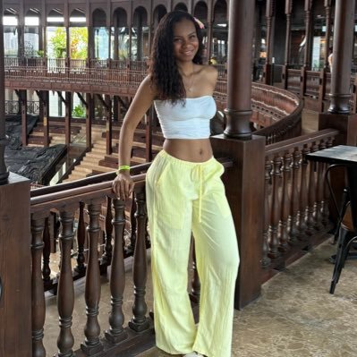 PotespMaria's profile picture. -⚕