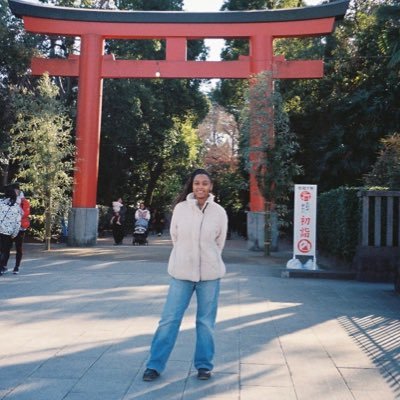 tato_xx's profile picture. creative director | designer | i be styling shit. ‘AQUARIUM CHAIN BELT’ available now.