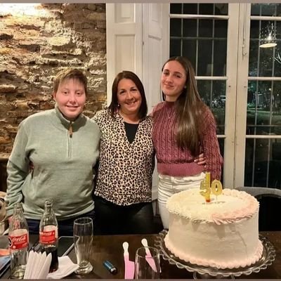 Ianpedrozo_'s profile picture. Sé un buen ser humano🤝🏻
🇺🇾
24||🏳️‍⚧️
Nacional🇫🇷
leo♌