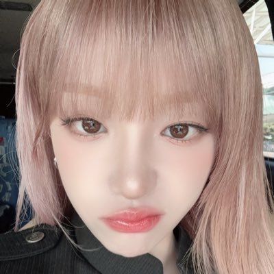 minjisbangs's profile picture. minji bangs head fan head idlejeans fan