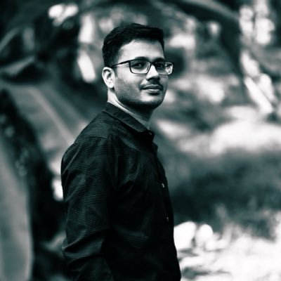 roshrise's profile picture. Music is my therapy 🎶 | Passionate about learning, teaching, and creating ✨ | Lover of words ✍️, vlogs 📹, and wanderlust 🌍 | Chasing stories and sunsets one