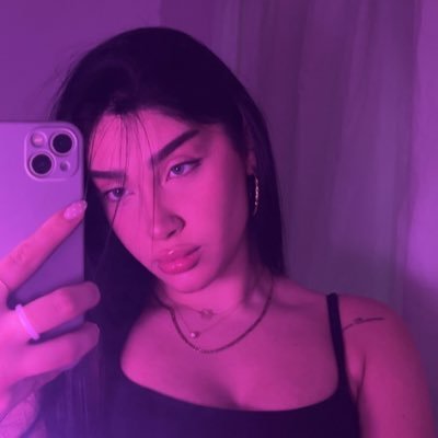 arnikaqmn's profile picture. ig: arnikaghaemian