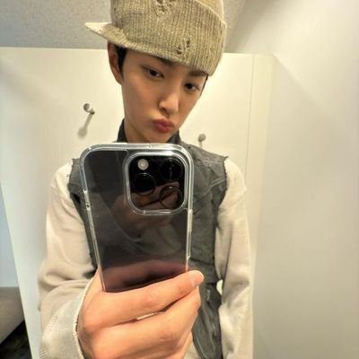 sunwooounair's profile picture. breve latte to the bone