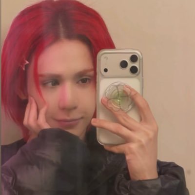 UUNlVERSE's profile picture. Biii:-P Crying like a little baby, ayy, ayy, ayy, ayy. ୨ৎ Raiden .04 ᥫ᭡ ୨ৎ Zevvie .20 ᥫ᭡