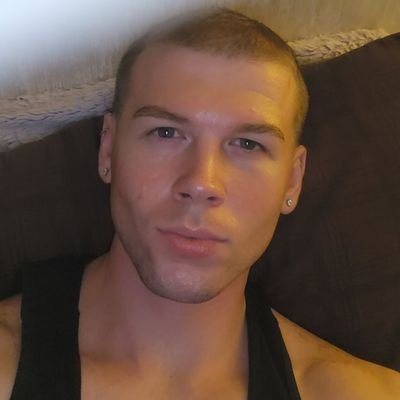 _eazy_weezy's profile picture. 27, new account  deactivated @myfavsesshomaru