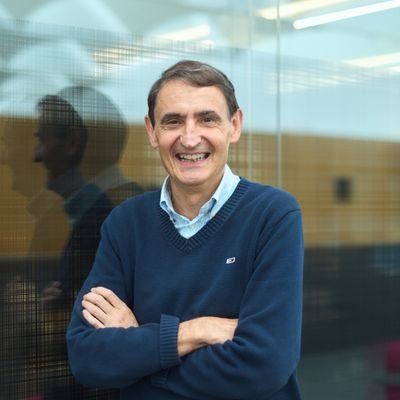 PerezLatre's profile picture. Profesor @fcomunav. Periodista entre la #comunicación y el #management. Trabajo, amistad, #confianza y libros @megec_unav @cmmendaur.