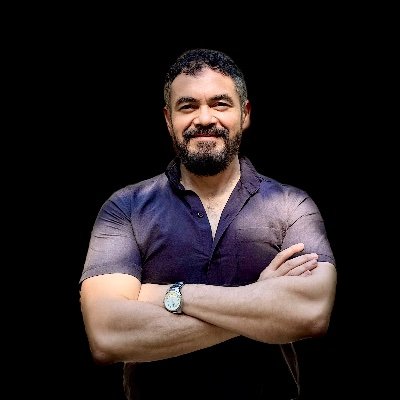 AngelDavid_VS's profile picture. Extraigo la grandeza irrepetible de líderes políticos y la convierto en presencia, narrativa e influencia