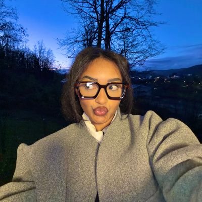 rebecca243_'s profile picture. cernée depuis la naissance