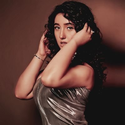 tripti_writes's profile picture. ➴ 𝘐𝘯 𝘺𝘰𝘶𝘳 𝘴𝘮𝘪𝘭𝘦 𝘐 𝘴𝘦𝘦 𝘴𝘰𝘮𝘦𝘵𝘩𝘪𝘯𝘨
𝘮𝘰𝘳𝘦 𝘣𝘦𝘢𝘶𝘵𝘪𝘧𝘶𝘭 𝘵𝘩𝘢𝘯 𝘵𝘩𝘦 𝘴𝘵𝘢𝘳𝘴.★

•current Insta acc : AnUnboundLove•