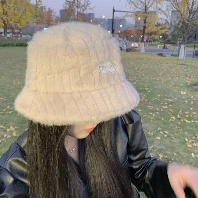 eaesljdfjo's profile picture. 旅は未知との穏やかな出会いです。次の目的地は日本です😜