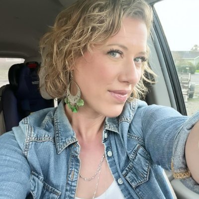 IsabellaCruz7q's profile picture. I am an Argentinian who supports Trump.

|| I have lived in the United States for 25 years.

|| My hobbies include playing golf, working out, yoga, reading, and