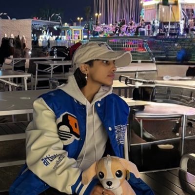 nvveil's profile picture. 