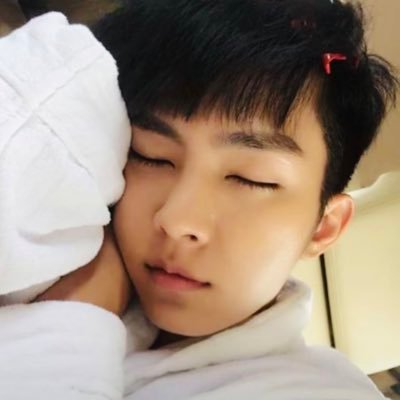 Y021706Zzzy's profile picture. 