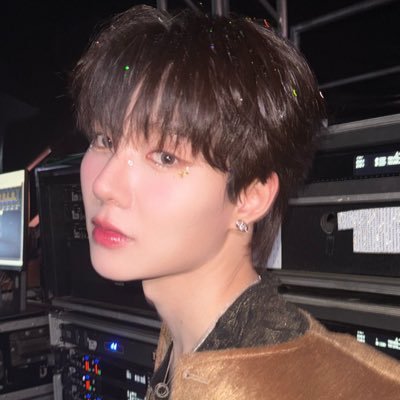 viveeneeviv's profile picture. @harit_keng @nampingnapat 🦆🐰 ชีวิตนี้ขอยอมแค่เก่งน้ำปิง ส่วนมึงเดี๋ยวเจอกัน (ใช้เป็นแอคหลักแล้ว) KNP 1Y10M TO 150Y