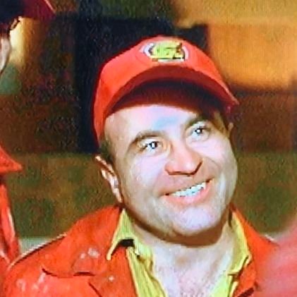 F1shyBob's profile picture. Orange whip?