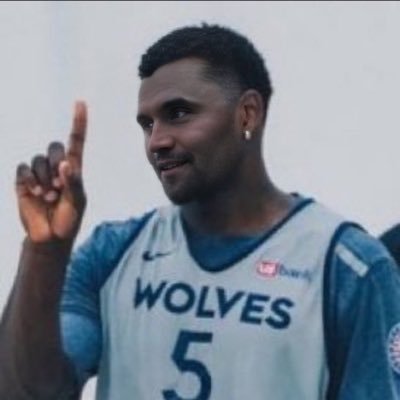 BackendWan's profile picture. I dont get no respect at all (I follow back wolves fans)