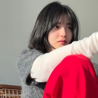 yienpoem's profile picture. 