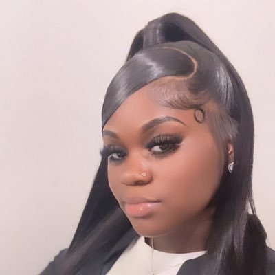 flygirl_cee's profile picture. 