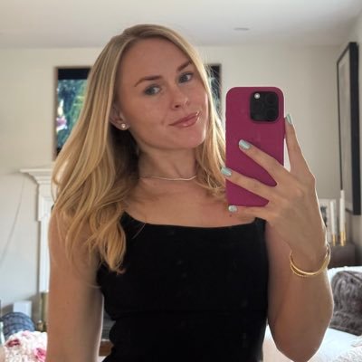 Worship_Emma's profile picture. Financial Dominatrix ✨ welcome to your best or worst financial decision 😇 $50 initial tribute before messaging https://t.co/pIXnyLnF39