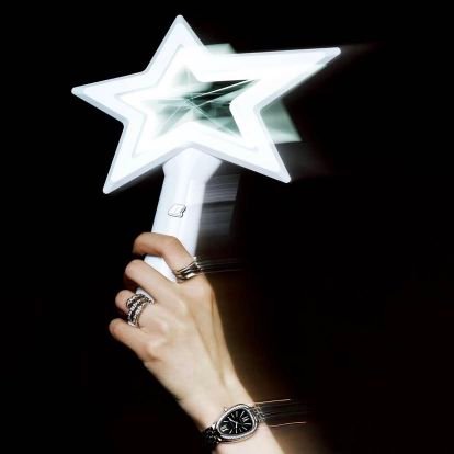 lidd1992's profile picture. @wearelloud