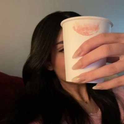 e__er1's profile picture. ﴿ رَبِّ اغْفِرْ لِي وَلِوَالِدَيَّ ﴾.  Hanin Al-Balawi