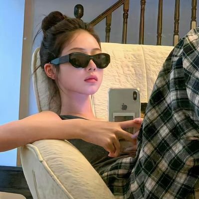 httcll's profile picture. 