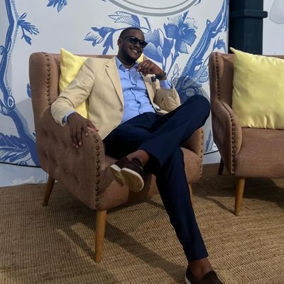 hillaryarinda's profile picture. BBA IB,  IOM IRIS Fellow , VC Welfare @UAERAUg , 100% UG 
 Labour externalization,Coffee, Tea, Hospitality. Live The Dash. Life is a DIY project. @Arsenal  COYG