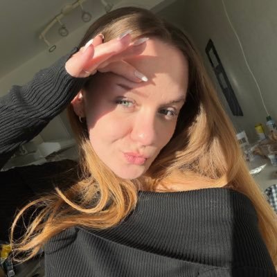 maeva_ptr's profile picture. 21 🍂| AFTERCARE | #KCORP🇵🇸