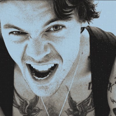 POESIADEVERAN0's profile picture. 𝗊𝗎𝖾𝖾𝗋 (𝟤𝟢𝟤𝟦) 𝖽𝗂𝗋. 𝗅𝗎𝖼𝖺 𝗀𝗎𝖺𝖽𝖺𝗀𝗇𝗂𝗇𝗈.