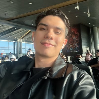 juanitotoroq's profile picture. Abogado//Defensor de la comunidad #LGBTI - Enemigo de los Roles de Género - Aliado Feminista // Transmitiré la teoría Queer hasta el día de mi muerte 🏳️‍🌈