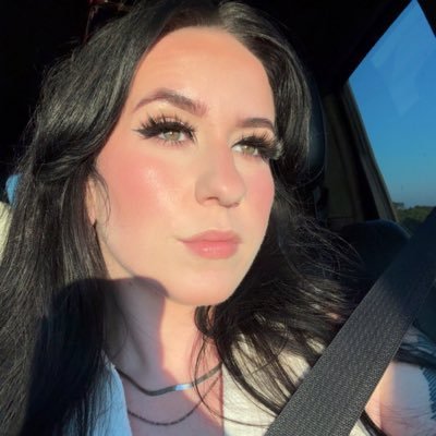 sacredserenityx's profile picture. mountain of power • @bigqueerweapon ⛓️• she/her • $sacredserenityx