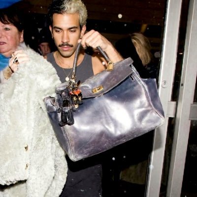 oxfordbasill's profile picture. I'm the 'him' in 'I know a guy for AI and Web3.'